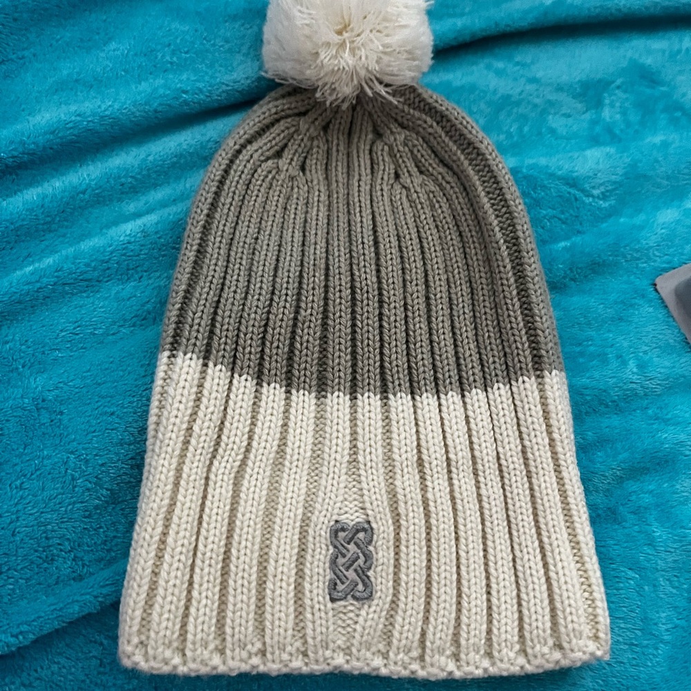 Cozy Patrick Francis Pom Pom  Beanie - Gray and Cream
